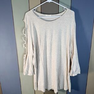 Plus size Boho Top with Bell-Sleeve and arm cut-outs-NWT-3XL